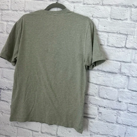 Patagonia men’s t-shirt - Picture 2 of 7